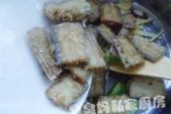 蜀香带鱼的做法图解8