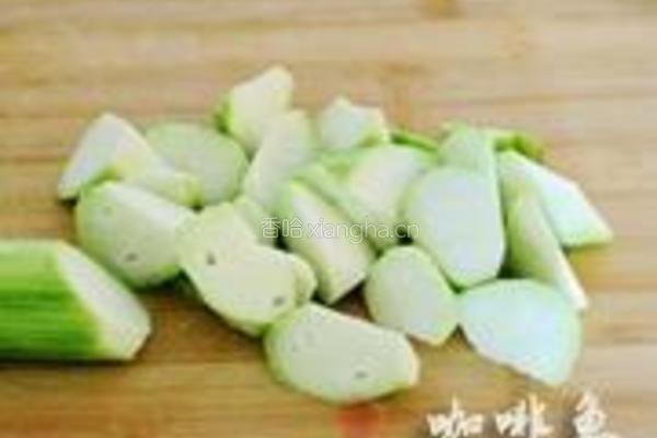 火腿榄菜炒丝瓜的做法图解2