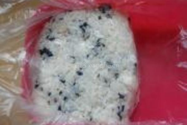紫菜鱼茸蛋包饭的做法图解9