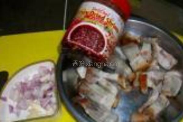 虾米酱炒烧肉的做法图解1
