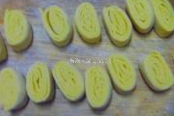 蝴蝶玉米花卷的做法图解7