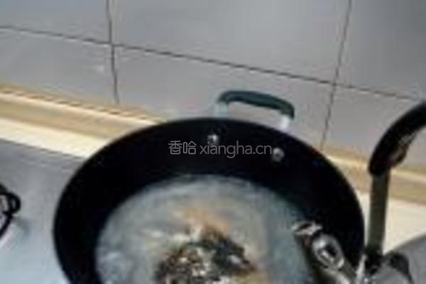 花生鱼头汤的做法图解1