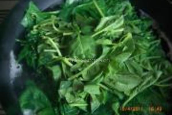 菠菜拌平菇的做法图解4