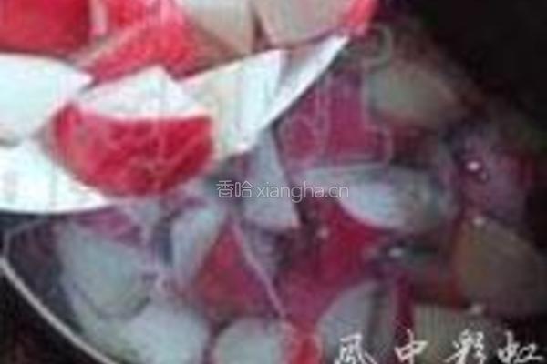 青蒜水萝卜的做法图解2