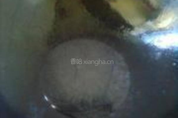 虾仁木耳青红椒的做法图解3