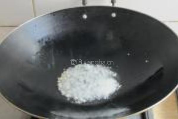 肉末芽菜炒河粉的做法图解3