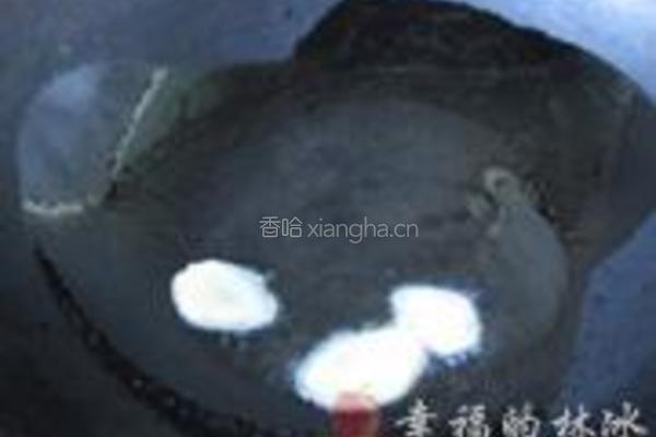 白萝卜丝鲫鱼汤的做法图解2