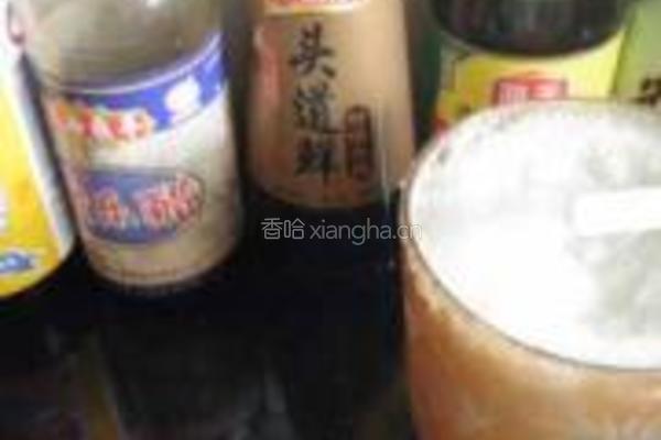 红油猪耳拌黄瓜的做法图解2
