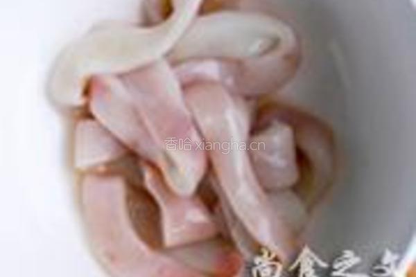 鱿鱼蔬菜卷的做法图解3