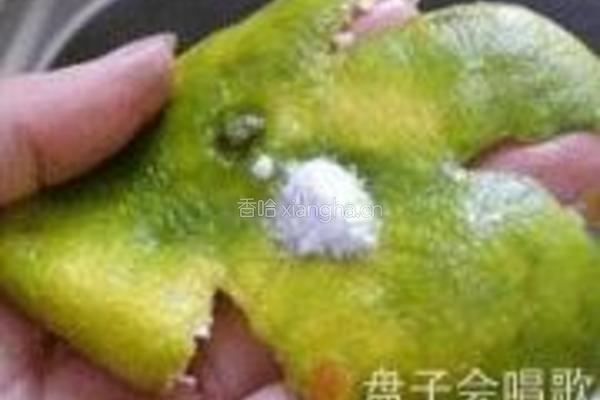 甘草桔皮泡樱桃萝卜的做法图解1