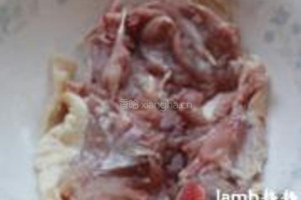 蜜汁蛋黄鸡腿卷的做法图解3