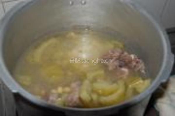 黄豆苦瓜猪骨汤的做法图解8