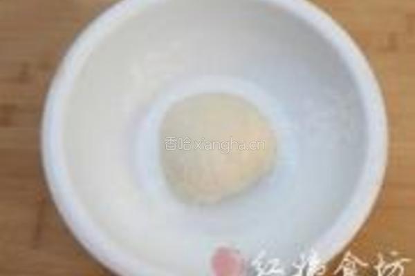 小兔奶黄包的做法图解3