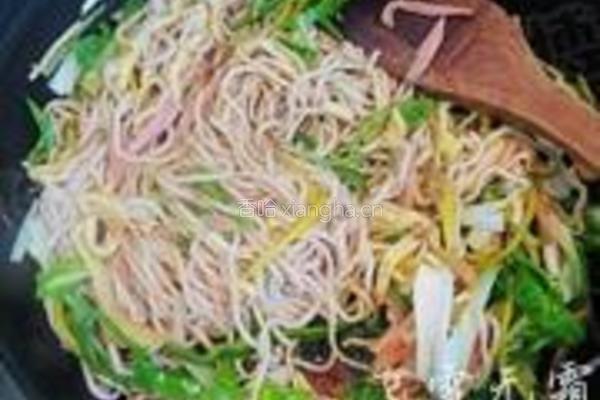 什锦炒面的做法图解7