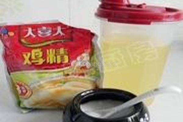 金枪鱼什锦炒饭的做法图解2