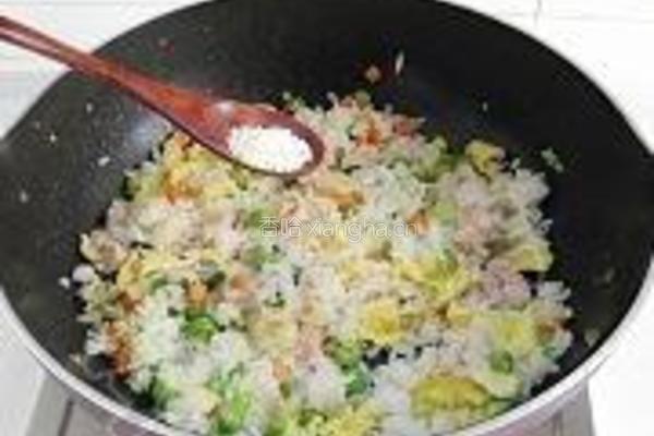 金枪鱼什锦炒饭的做法图解12