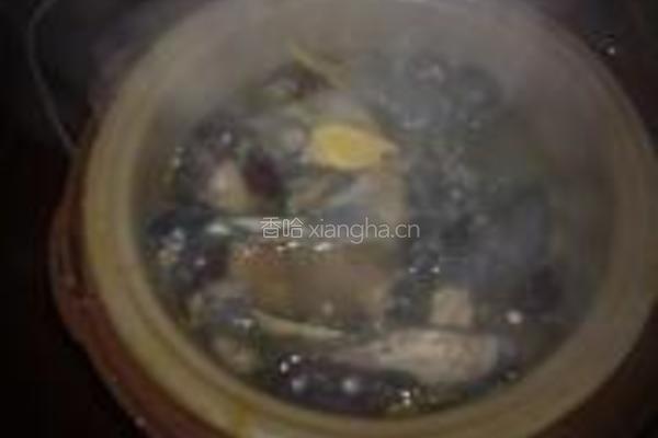 北芪西洋参乌鸡汤的做法图解4