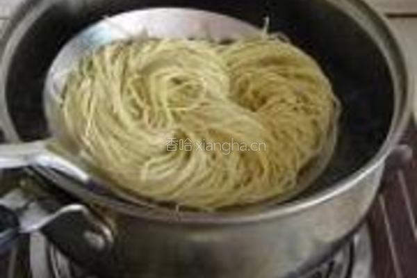 辣椒肉丝炒面的做法图解4