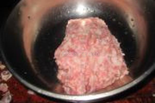 猪肉茼蒿馅饺子的做法图解2