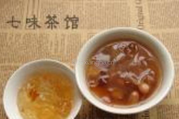 桃胶银耳汤的做法图解2