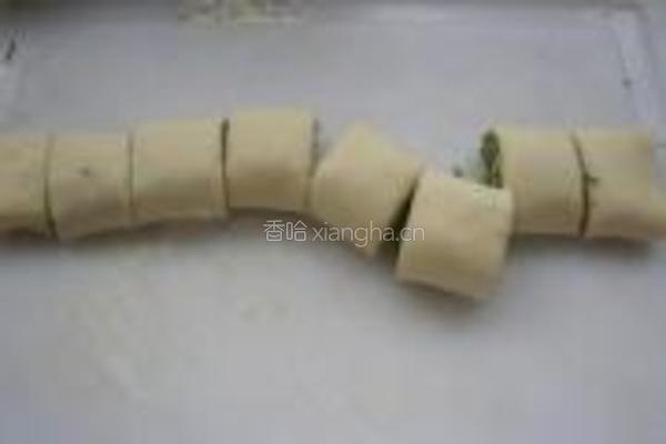 椒盐香葱花卷的做法图解6