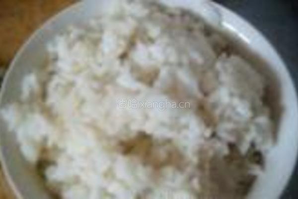 酱油炒饭的做法图解1