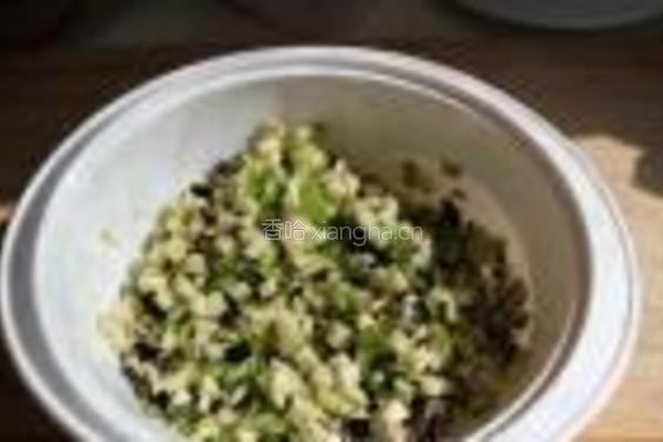 尖椒茄子馅饼的做法图解4