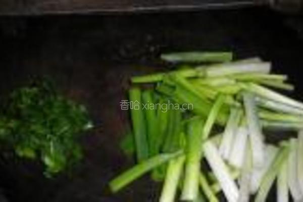 葱香鸡血面的做法图解2