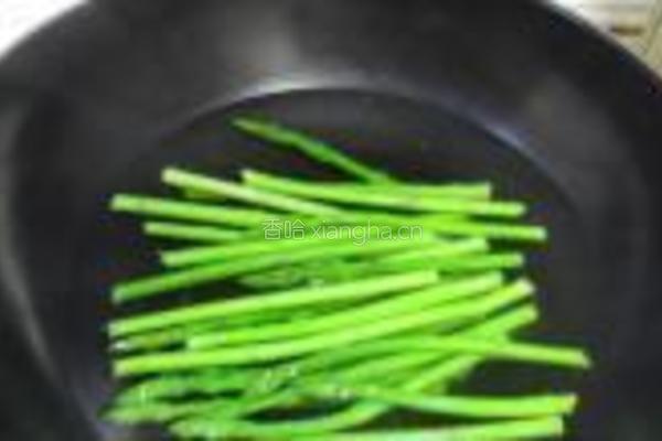 芦笋水晶饺的做法图解1