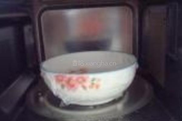 芝麻香南瓜饼的做法图解3