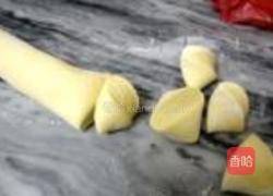 玉米面鲜肉包子的做法图解8