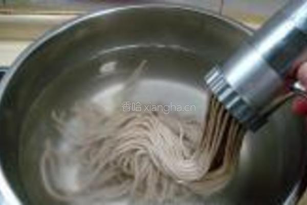尖椒榨菜饸饹面的做法图解13