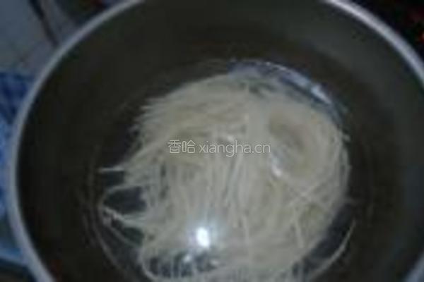 蒜蓉辣酱拌凉面的做法图解5