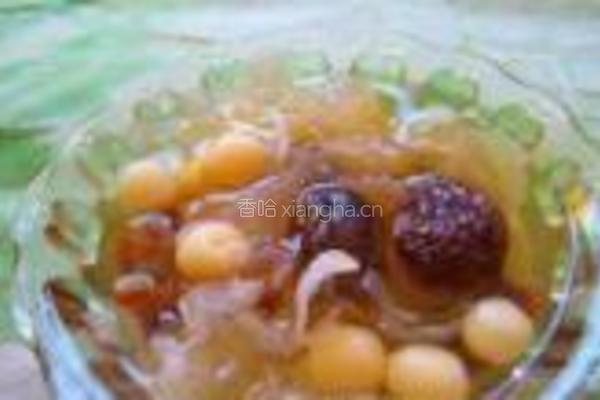 银耳莲子红枣汤的做法图解6