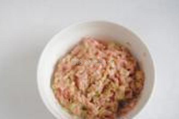 芹菜鲜肉煎饺的做法图解6