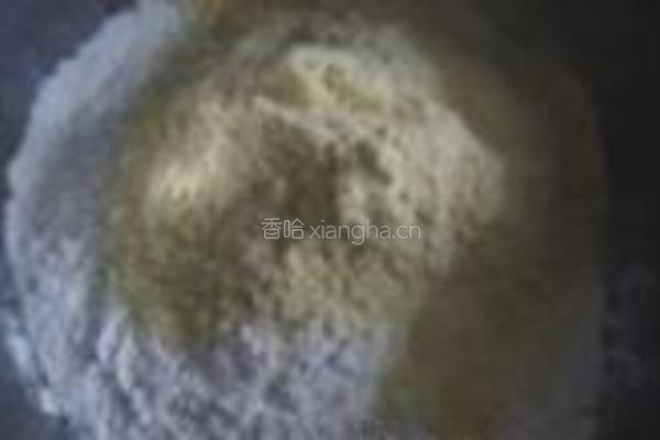 玉米面鸡蛋饼的做法图解1