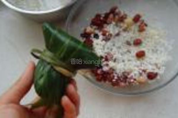 八宝莲子粽的做法图解7