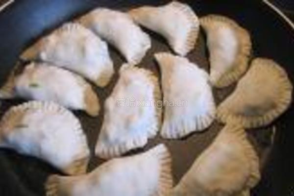 荠菜鸡蛋盒子的做法图解12