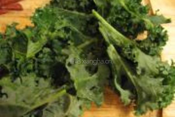 油果羽衣甘藍沙拉的做法图解2