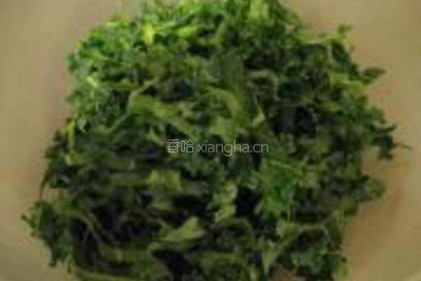 油果羽衣甘藍沙拉的做法图解3