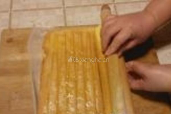 黄桃果酱蛋糕卷的做法图解12
