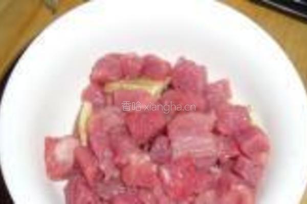 皮蛋瘦肉粥的做法图解2