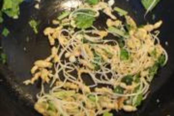 豆丹松子酱香炒面的做法图解7