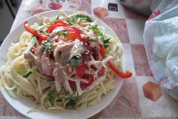 鸡丝凉面