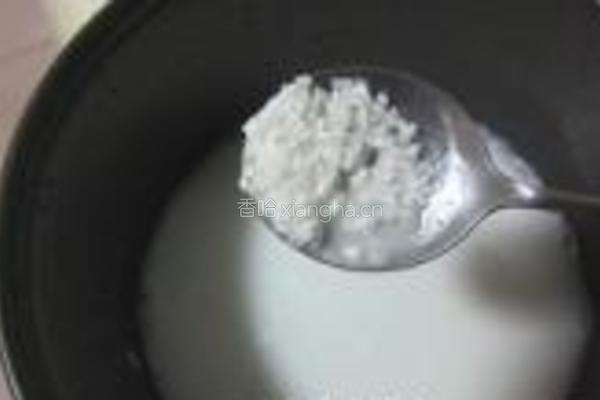 皮蛋瘦肉粥的做法图解3