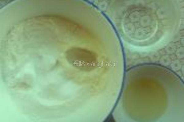 蒜香茴香面包的做法图解1