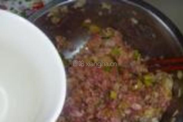 猪肉大葱馅锅贴的做法图解4
