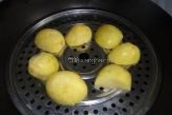 香椿土豆泥的做法图解3
