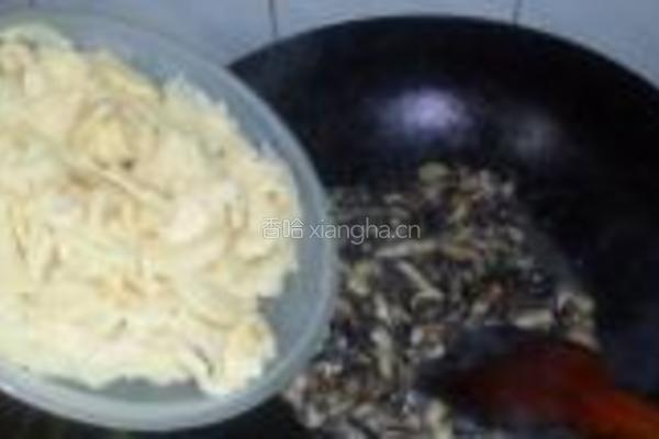 香菇冬笋肉丝炒面的做法图解7