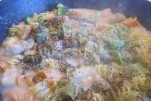 龙利鱼烩螺旋意粉的做法图解11